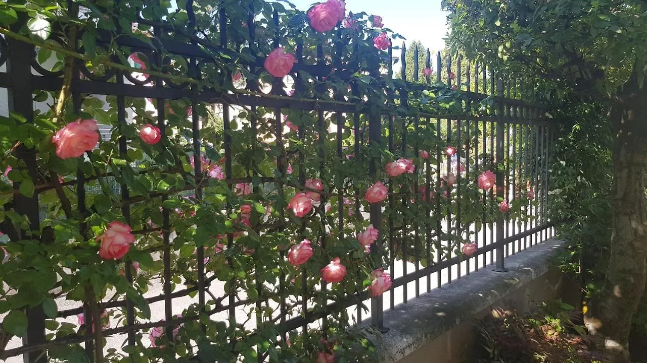 פסקיארה דל גארדה Appartamento Modenese 8 דירה פסקיארה דל גארדה